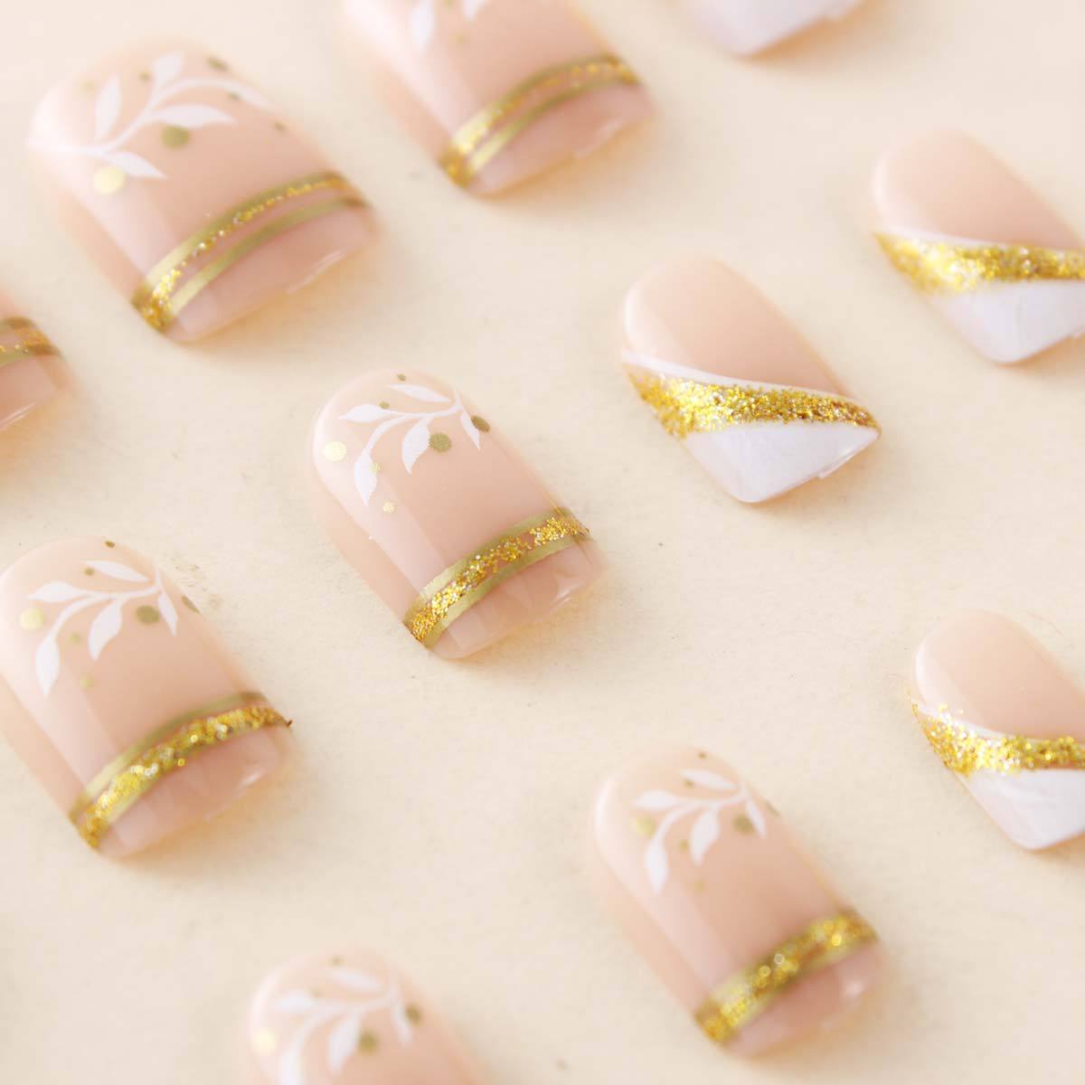 Nude Short Square Press On Nai - Nail Art Gliter recension och pris