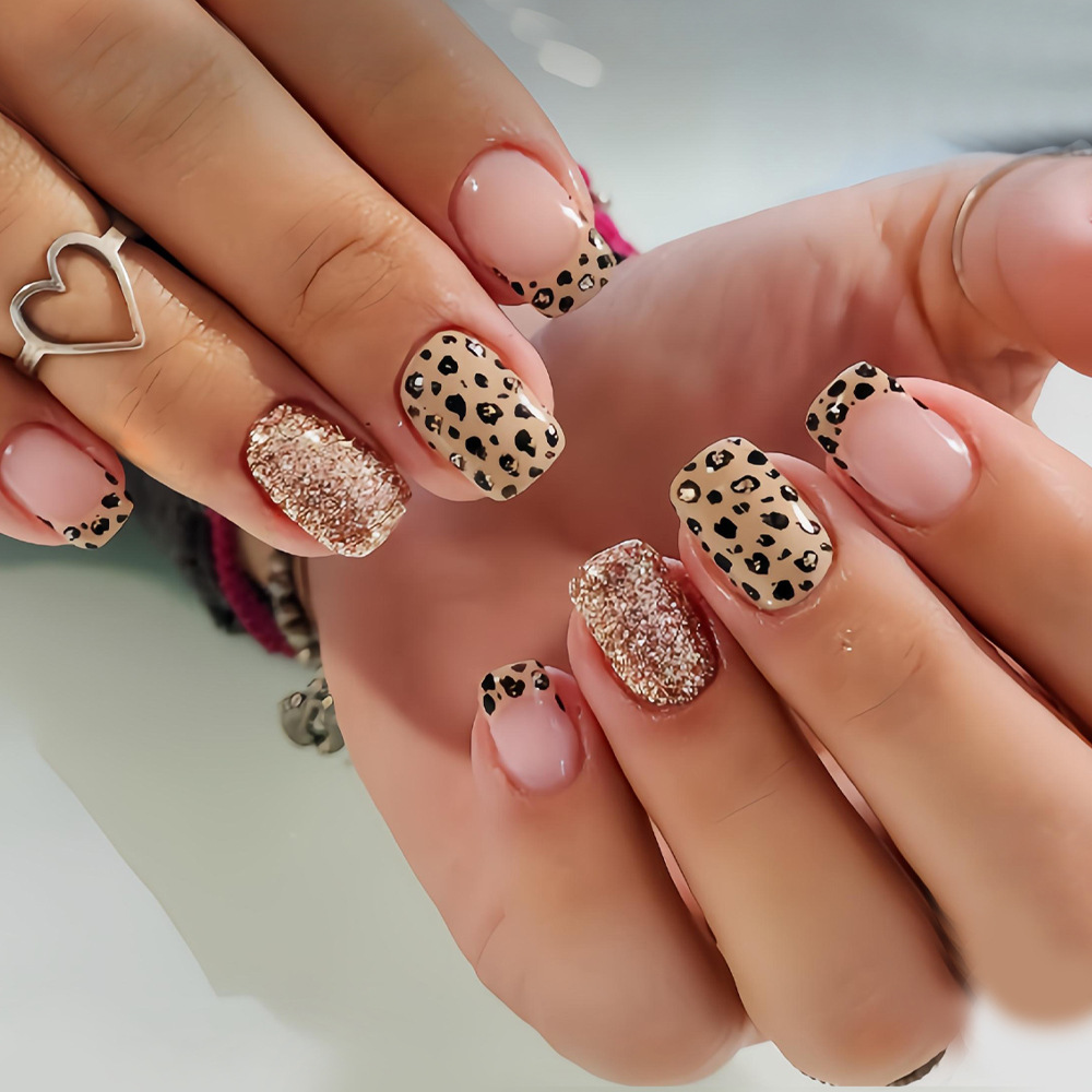 Short long fake nails for wome - Nail Art Gliter recension och pris
