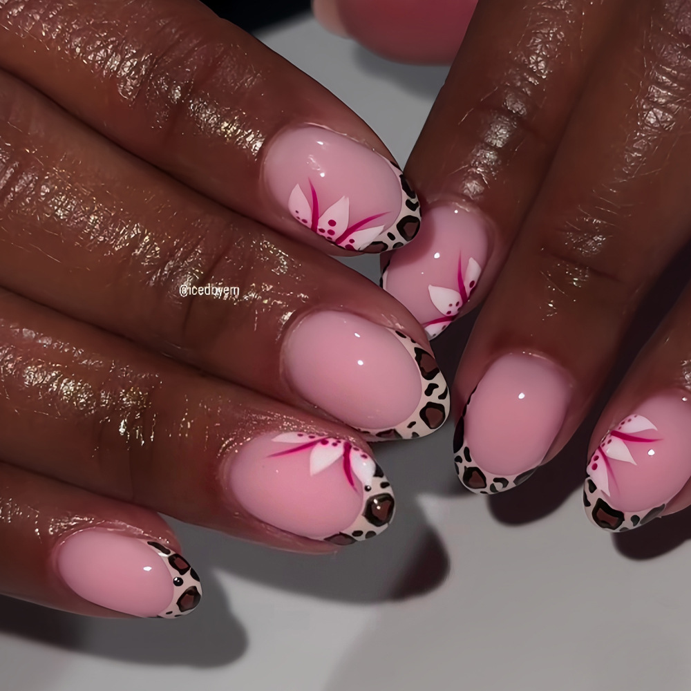 Short long fake nails for wome - Nail Art Gliter recension och pris