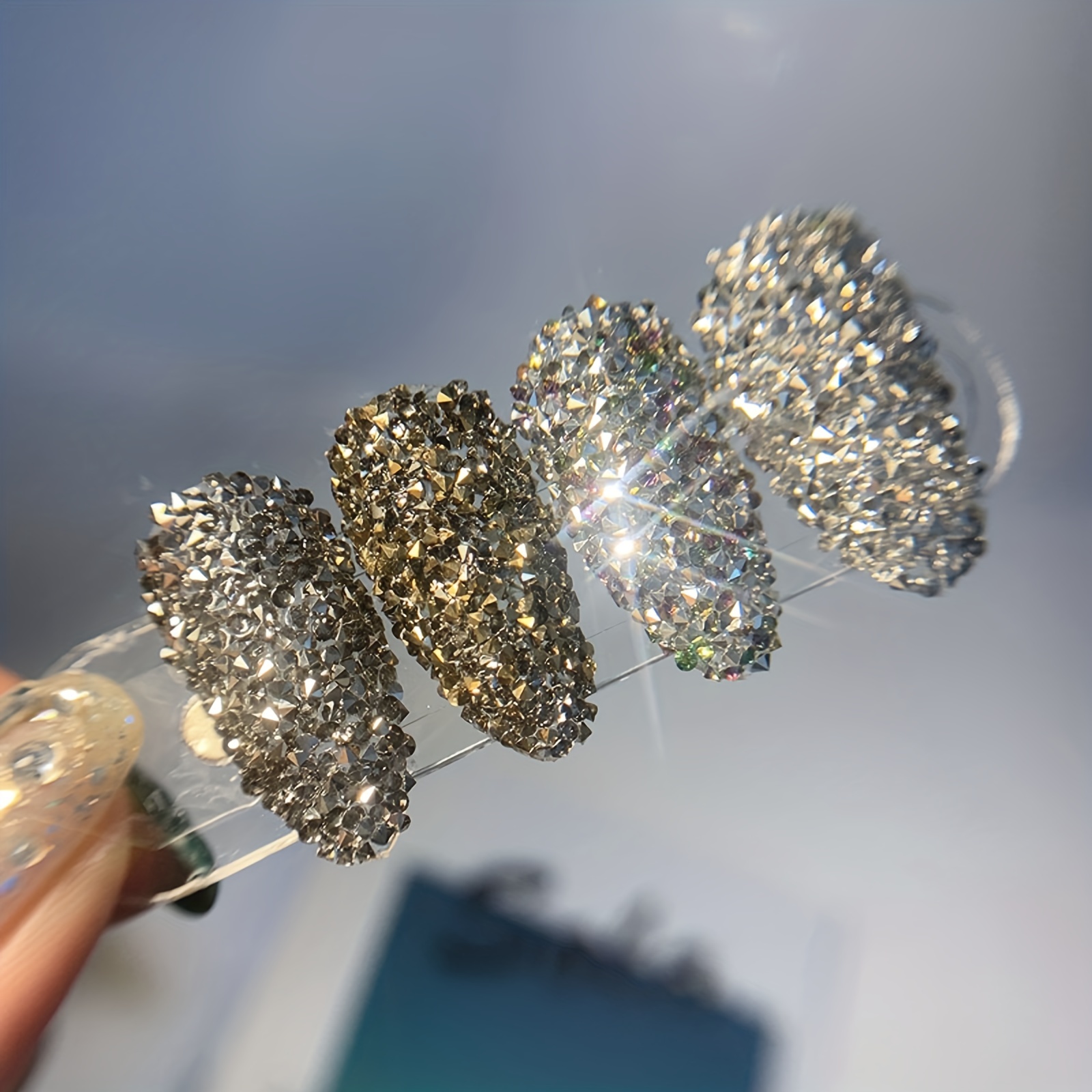 Glitter Caviar Nails Rhineston - Nail Art Xmas recension och pris